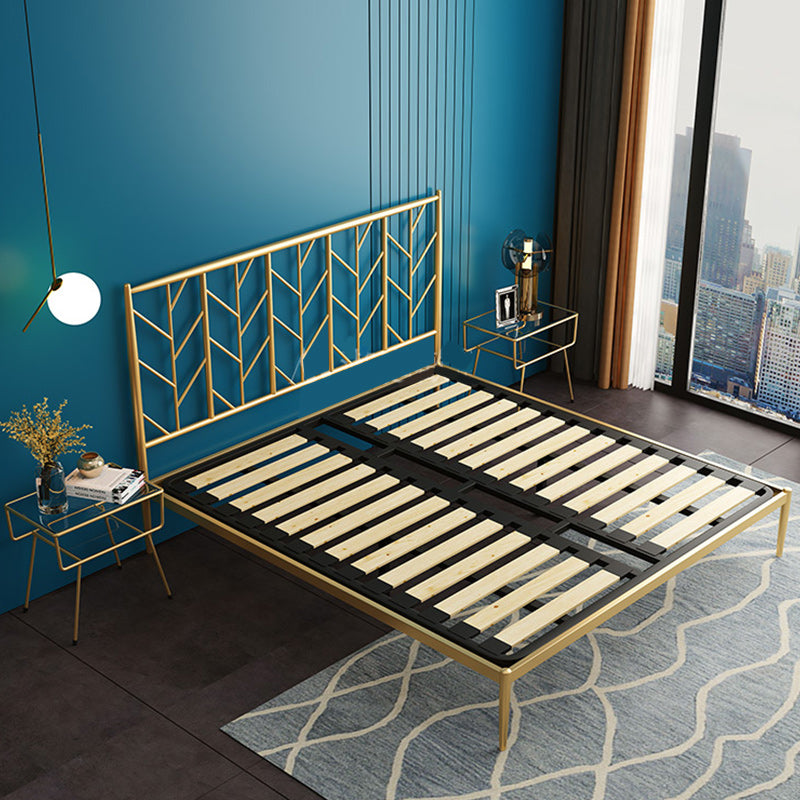 Finition Metallic Open-Frame Bed Glam Wire-Grid Fer Bed Frame avec tête de lit en or
