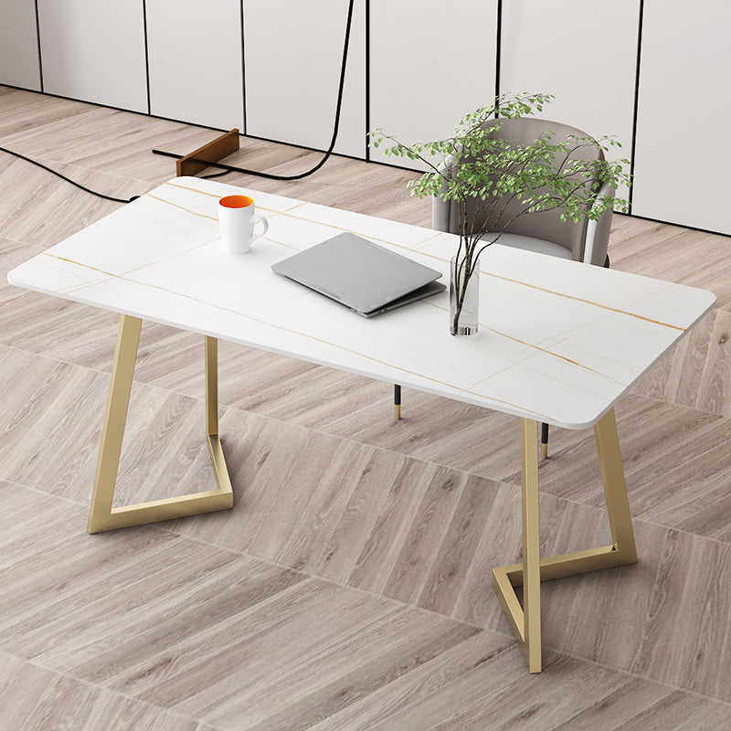 Moderner Stein gebogen