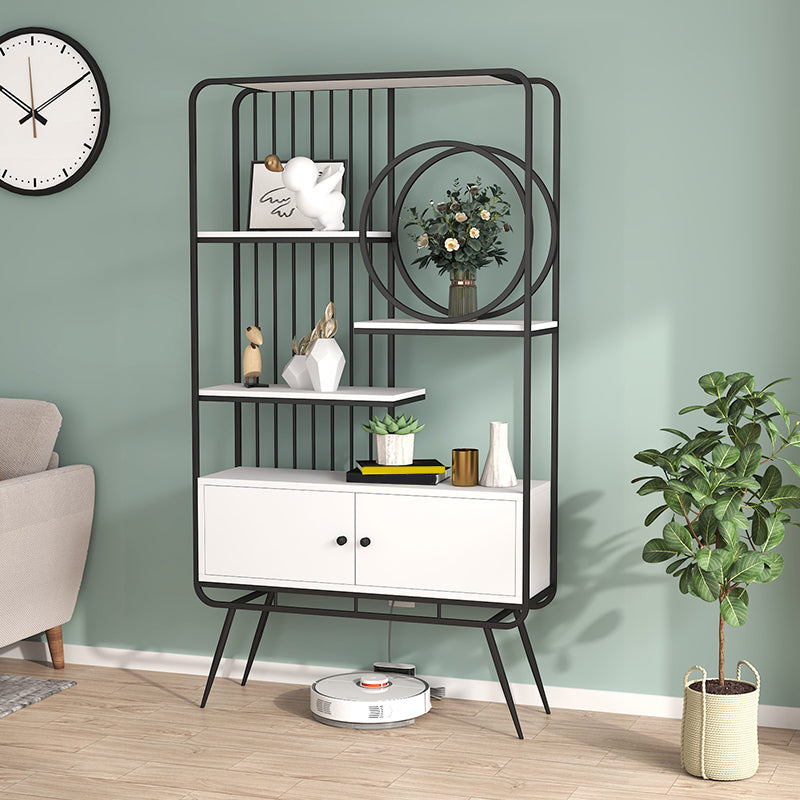 Libreria di libreria standard aperta con scaffali per ripiani per lo studio