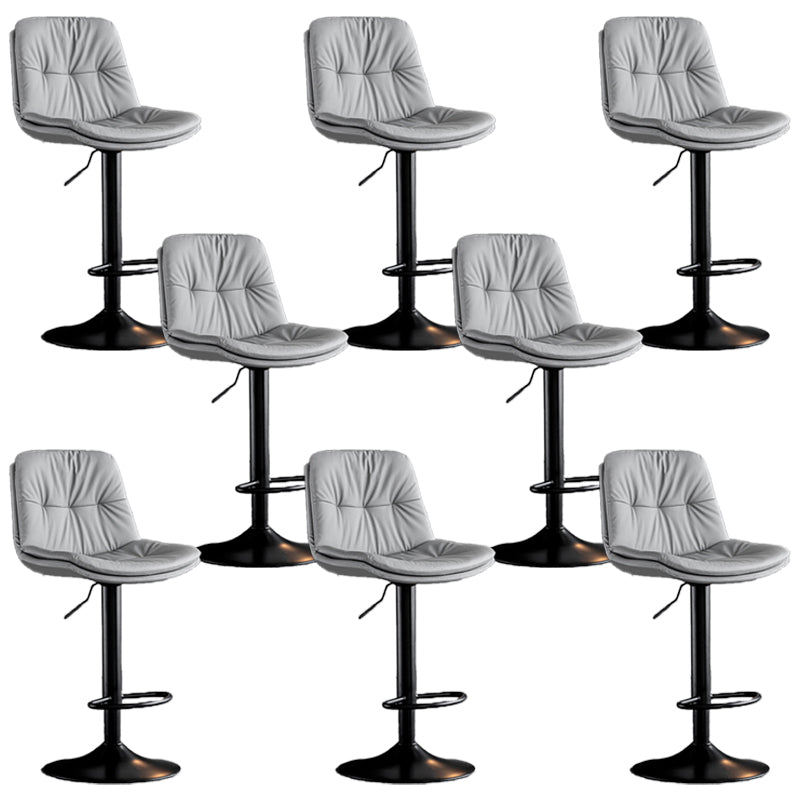 Tabouret de barre de hauteur réglable pivotant Bristol en faux cuir industriel avec repose-pieds