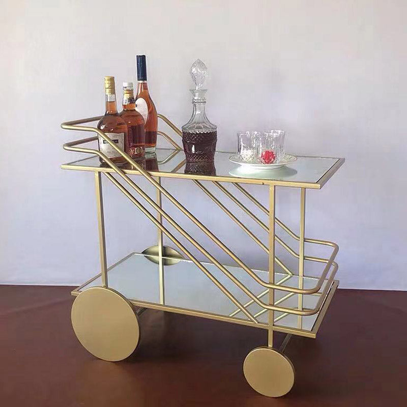 Moderno tavolo da pranzo in vetro in vetro da cucina a magazzino