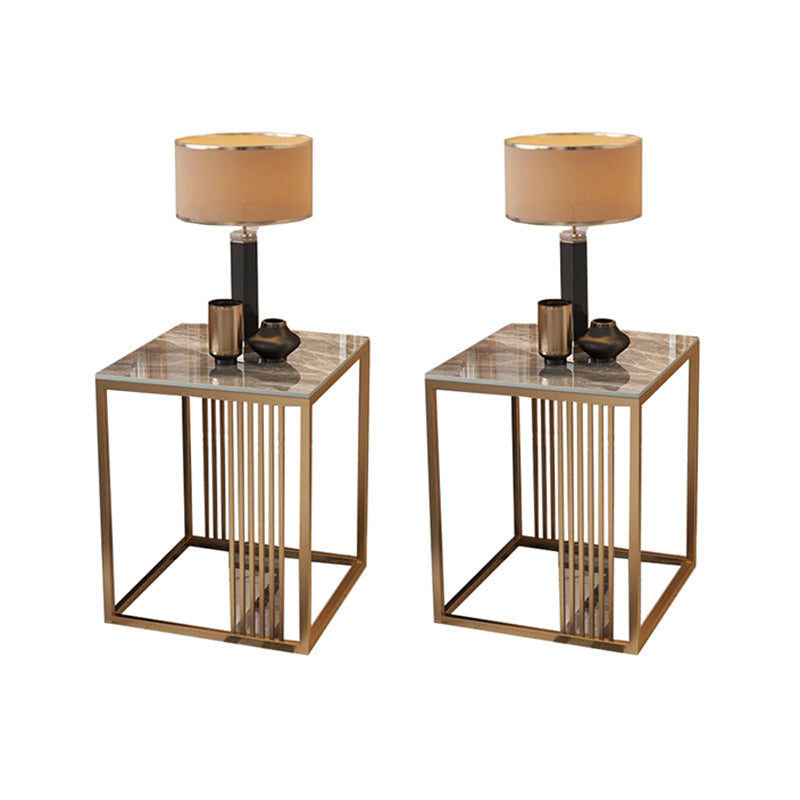 Tavolo da accento il lato superiore in marmo glam contemporaneo tavolo da telaio metallico