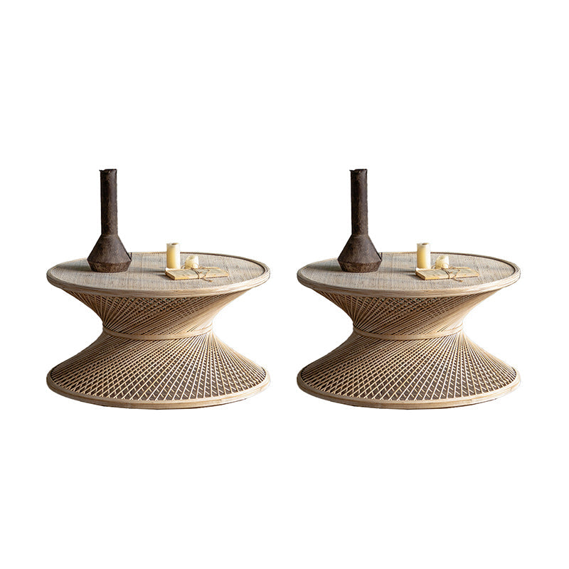 Rustic Corner Table Round Pedestal Distressed Accent Side Table 31.5"L x 31.5"W x 16"H Light Wood 2 Clearhalo 'Coffee & Accent Tables' 'End & Side Tables' 'end_side_tables' 'furn' 'furn_end_side_tables' 'Furniture' 'Living Room Furniture' 7231711