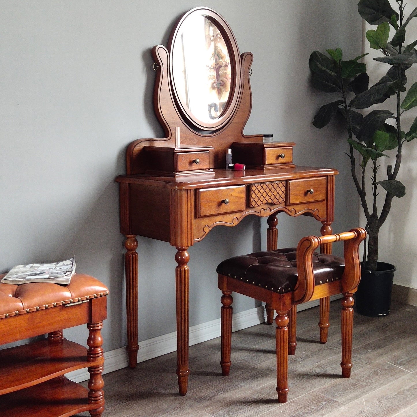 Tabla de maquillaje de madera sólida 57.08 "H tocador de maquillaje con 4 cajones