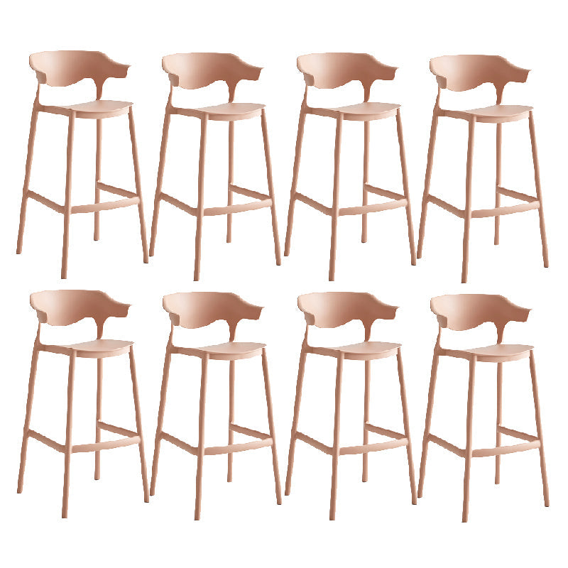 Bassista da barra da barra da barra da bar contemporanee.