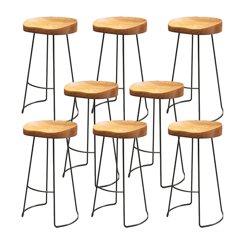 Sgabello da bar senza braccio da bar in metallo in stile industriale con base nera