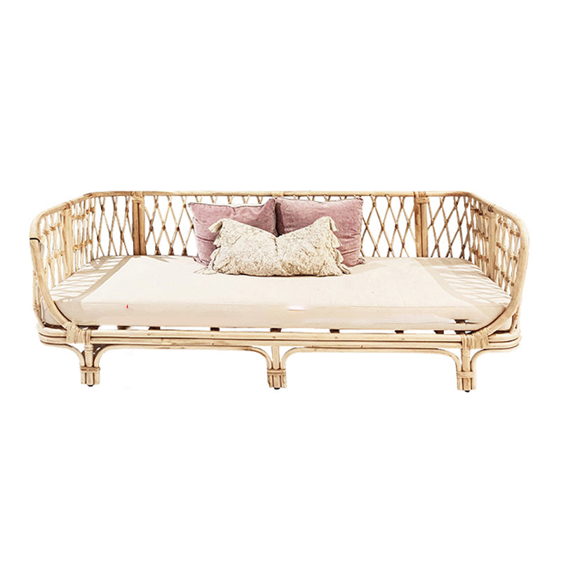 Stoffsofa in leichter Brone -Rahmen tropisches Sofa mit Lolsterkissen