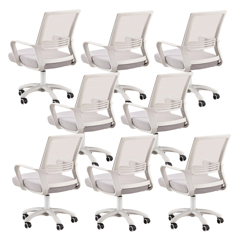 Moderne vaste armen schuifstoel geen pijnlijke ergonomische bureaustoel met wielen