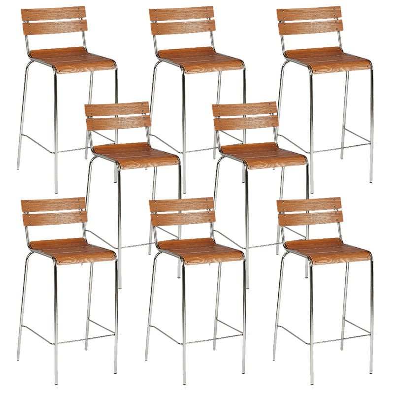 Sgabelli da bar senza braccio posteriori contemporanei con base in metallo argento