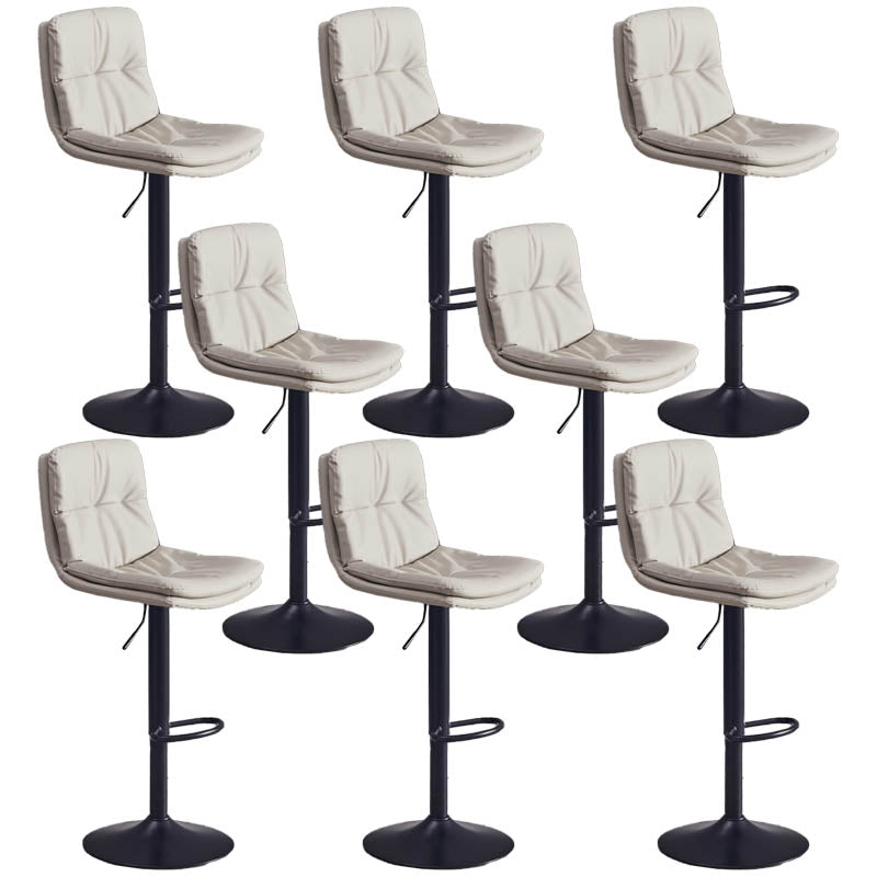 Sgabello da bar sul backrest girevole regolabile contemporaneo con poggiapiedi