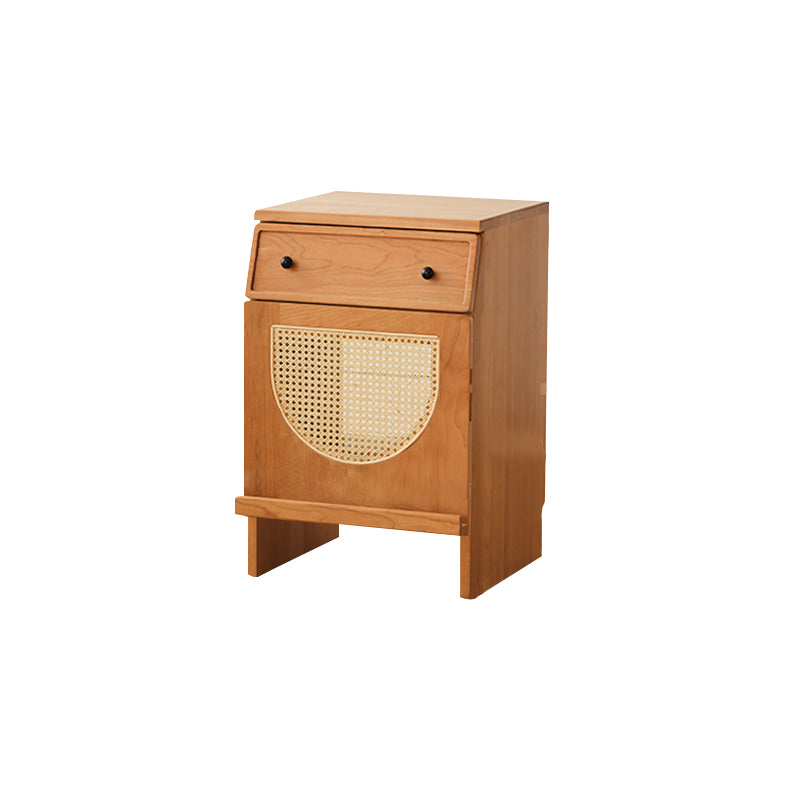 Gabinete contemporáneo de exhibición de madera maciza en la naturaleza para el comedor