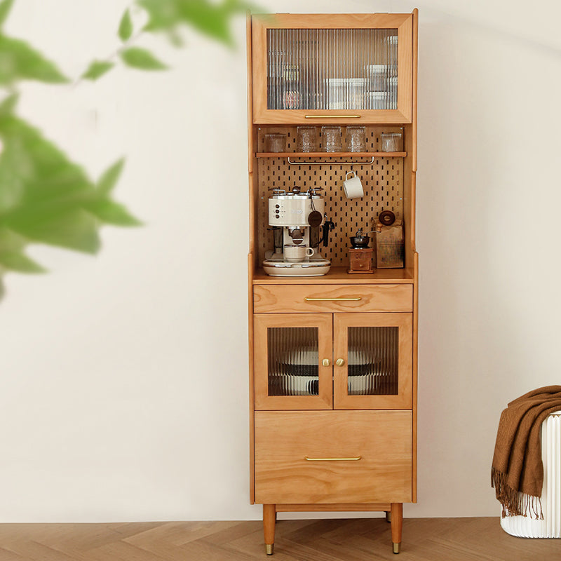 Armadio contemporaneo in legno massiccio con porte di vetro per sala da pranzo