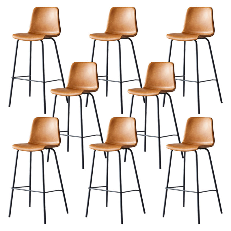 Sgabello da bar in pelle posteriore bassista in stile contemporaneo con gambe metalliche