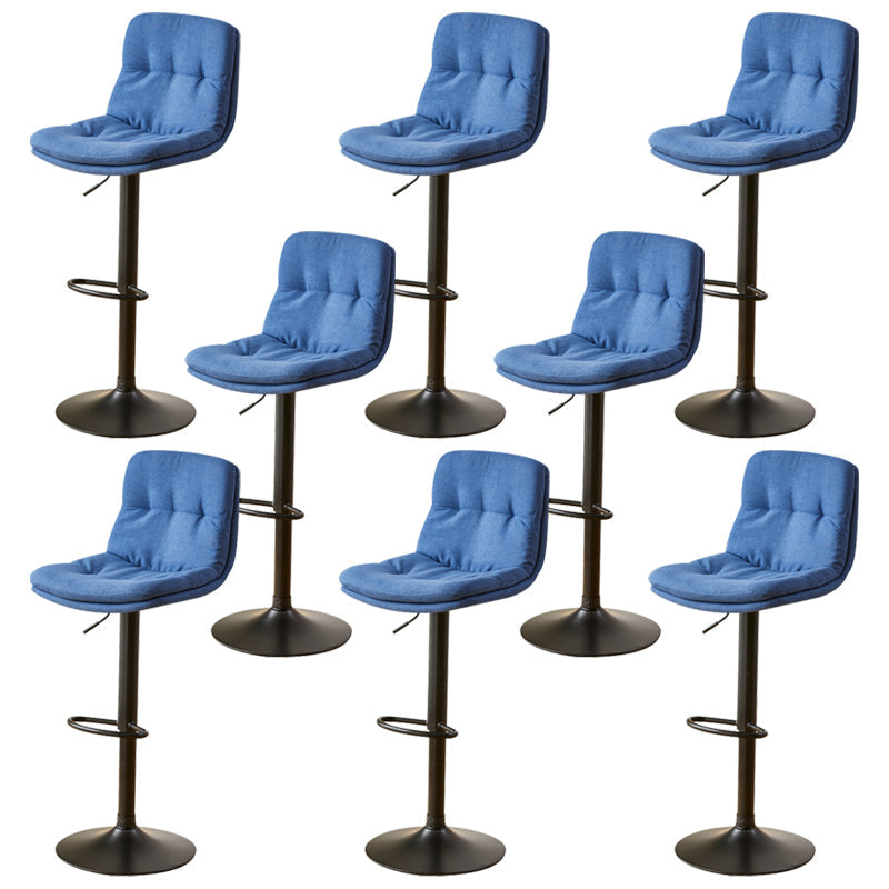 Sgabello da bar imbottito regolabile in stile moderno con gambe metalliche