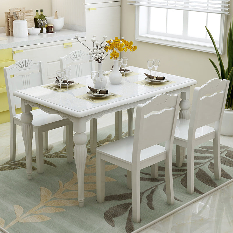 Moderno tavolo da pranzo in vetro rettangolare bianco con gambe in legno massiccio