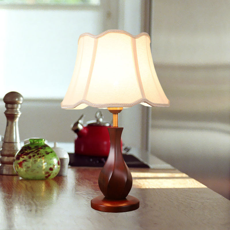 Countryside Flared Night Stand Light 1 Bulb Fabric Table Lamp with Scalloped Trim in Flaxen/Beige Clearhalo 'Lamps' 'Table Lamps' Lighting' 1034279