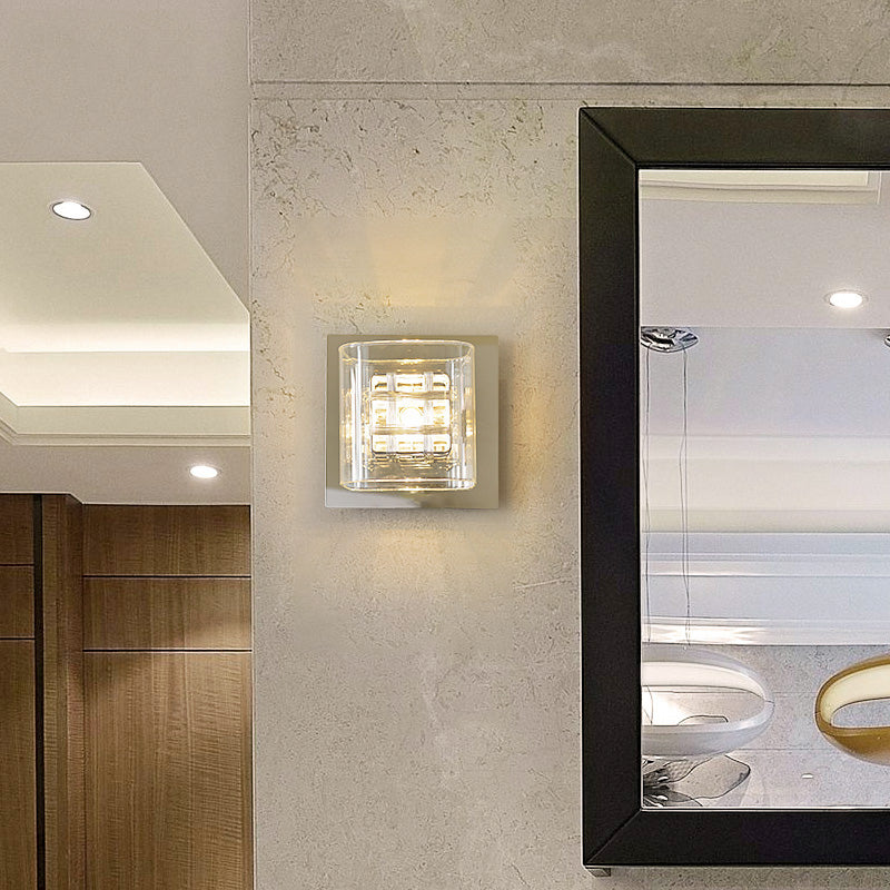 Clear Glass Squared Wall Sconce Contemporary 1 Light Wall Lamp with Inner Wire Shade in Chrome for Corridor Clearhalo 'Modern wall lights' 'Modern' 'Wall Lamps & Sconces' 'Wall Lights' Lighting' 155738