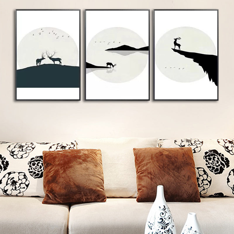 Elk and Moon Painting Canvas Living Room Night Scenery Wall Art Set in Black, Textured Clearhalo 'Art Gallery' 'Canvas Art' 'Contemporary Art Gallery' 'Contemporary Art' 'Minimalism' 'Minimalist Art Gallery' 'Scandinavian' Arts' 1599102