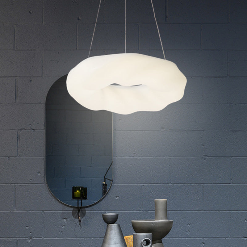 Modernist Cloud Shaped Chandelier Acrylic LED Living Room Hanging Light Kit in White Clearhalo 'Ceiling Lights' 'Chandeliers' 'Modern Chandeliers' 'Modern' Lighting' 1936513