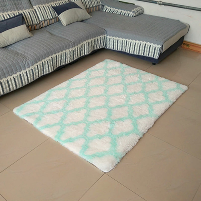 Unique Quatrefoil Patterned Rug Multi Color Modern Carpet Faux Fur Anti-Slip Backing Pet Friendly Machine Washable Rug for Room Lake Blue Clearhalo 'Area Rug' 'Casual' 'Rugs' Rug' 2070907