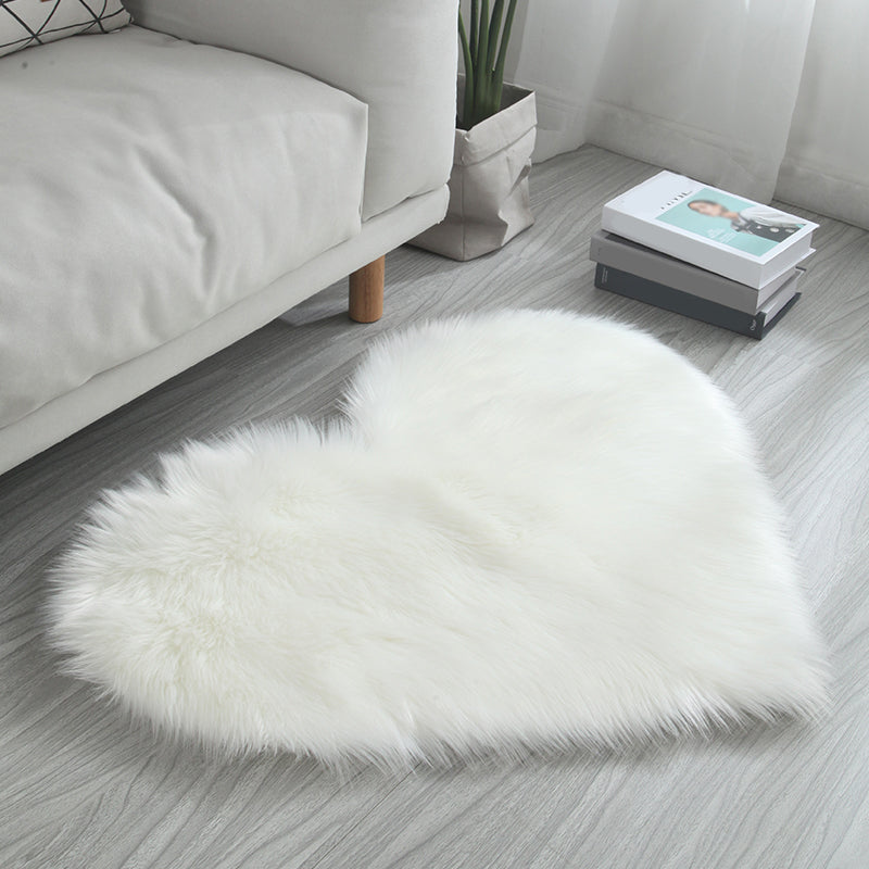Heart Shape Solid Color Rug Multi-Colored Simple Carpet Fluffy Pet Friendly Machine Washable Rug for Bedroom White Clearhalo 'Area Rug' 'Casual' 'Rugs' Rug' 2208287