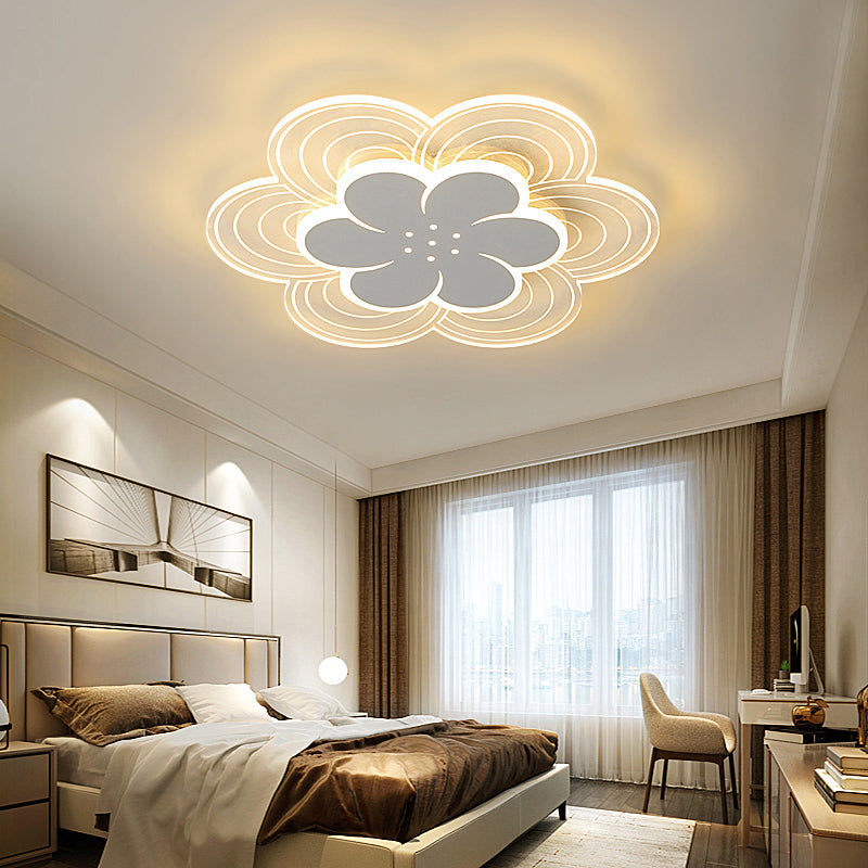 Fleur acrylique LED Flush Mount de style simple de plafond blanc luminaire  pour chambre à coucher - Clearhalo