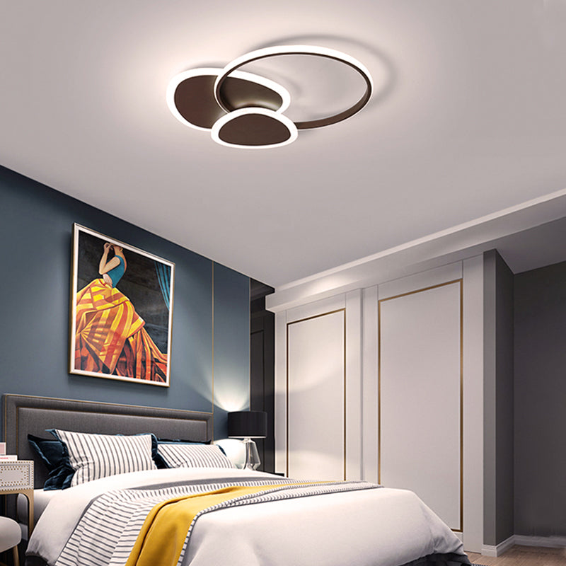 Flaky Triangle Ceiling Lighting Modern Stylish Acrylic 16"/18" W LED Flush Mount Lamp in White/Coffee Clearhalo 'Ceiling Lights' 'Close To Ceiling Lights' 'Close to ceiling' 'Flush mount' Lighting' 291605