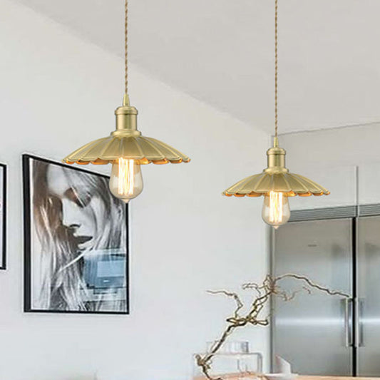 1 Light Pendant Lighting Vintage Scalloped Metal Ceiling Fixture in Brass for Dining Room Clearhalo 'Art Deco Pendants' 'Cast Iron' 'Ceiling Lights' 'Ceramic' 'Crystal' 'Industrial Pendants' 'Industrial' 'Metal' 'Middle Century Pendants' 'Pendant Lights' 'Pendants' 'Tiffany' Lighting' 314532