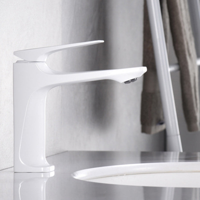 Modern Bathroom Faucet Brass Low Arc Lever Handles with Water Hose Sink Faucet White Clearhalo 'Bathroom Remodel & Bathroom Fixtures' 'Bathroom Sink Faucets' 'Bathroom Sinks & Faucet Components' 'bathroom_sink_faucets' 'Home Improvement' 'home_improvement' 'home_improvement_bathroom_sink_faucets' 6131521