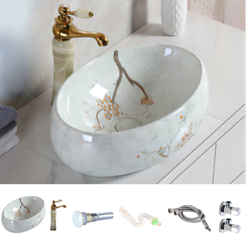 Traditional Bathroom Sink with Single Faucet Hole Porcelain Round Vessel 19.3"L x 13.8"W x 5.5"H Sink with Faucet Clearhalo 'Bathroom Remodel & Bathroom Fixtures' 'Bathroom Sinks & Faucet Components' 'Bathroom Sinks' 'bathroom_sink' 'Home Improvement' 'home_improvement' 'home_improvement_bathroom_sink' 6353344