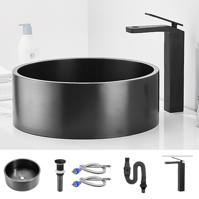 Modern Bathroom Sink Metal Round Vessel Bathroom Sink with Pop-Up Drain Square Faucet Sink with Faucet Clearhalo 'Bathroom Remodel & Bathroom Fixtures' 'Bathroom Sinks & Faucet Components' 'Bathroom Sinks' 'bathroom_sink' 'Home Improvement' 'home_improvement' 'home_improvement_bathroom_sink' 6772351