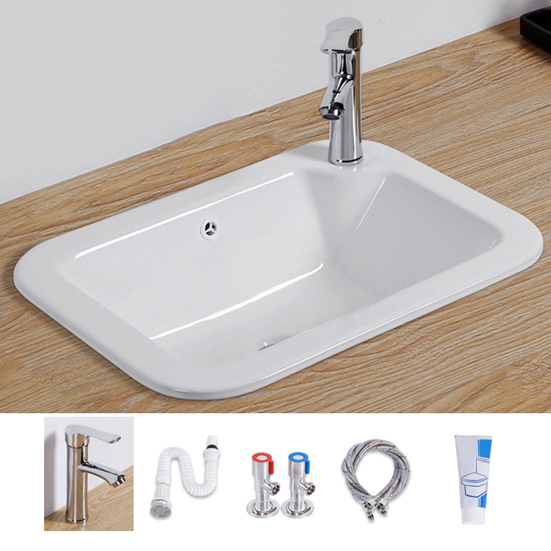 Traditional Square Wash Stand Ceramic Metal Undermount Bathroom Sink 22"L x 16"W x 7"H Sink with Faucet Clearhalo 'Bathroom Remodel & Bathroom Fixtures' 'Bathroom Sinks & Faucet Components' 'Bathroom Sinks' 'bathroom_sink' 'Home Improvement' 'home_improvement' 'home_improvement_bathroom_sink' 7011006