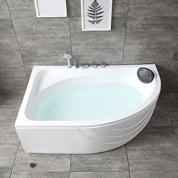 Modern White Corner Bath Acrylic Center-Back Soaking Bathtub 67"L x 39"W x 22"H Tub with Silver 5-Piece Set Clearhalo 'Bathroom Remodel & Bathroom Fixtures' 'Bathtubs' 'Home Improvement' 'home_improvement' 'home_improvement_bathtubs' 'Showers & Bathtubs' 7319785