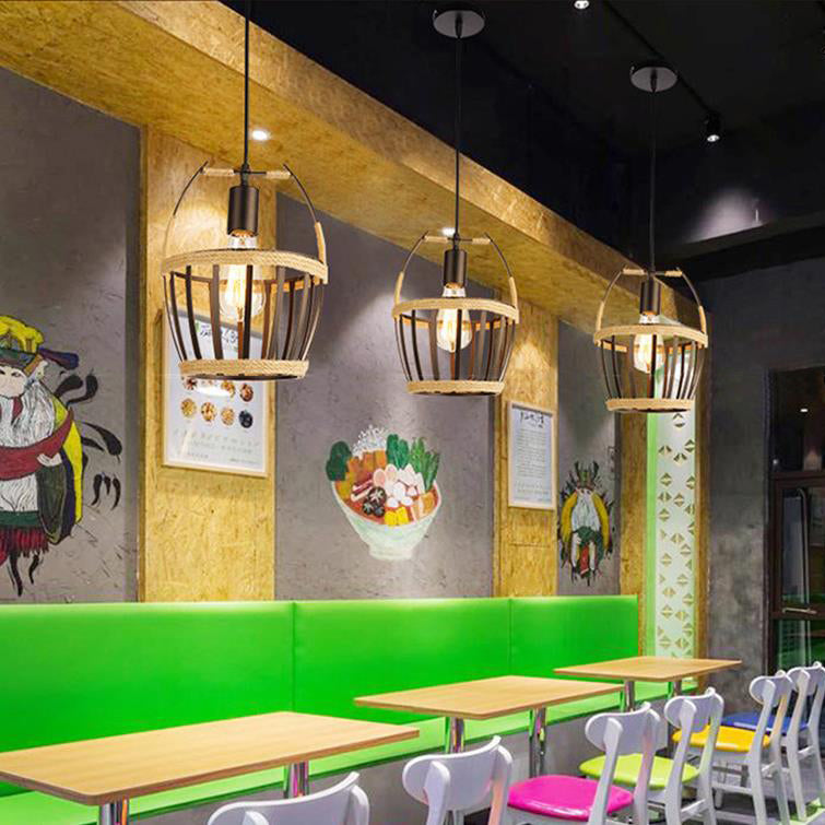 Metal Bucket Cage Hanging Ceiling Light Country 1 Light Restaurant Pendant Lighting with Rope Detail in Black Clearhalo 'Art Deco Pendants' 'Black' 'Cast Iron' 'Ceiling Lights' 'Ceramic' 'Crystal' 'Industrial Pendants' 'Industrial' 'Metal' 'Middle Century Pendants' 'Pendant Lights' 'Pendants' 'Rustic Pendants' 'Tiffany' Lighting' 93675