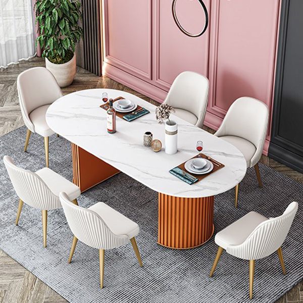 家のための伝統的な豪華なダイニングテーブル楕円形の焼結石のテーブル