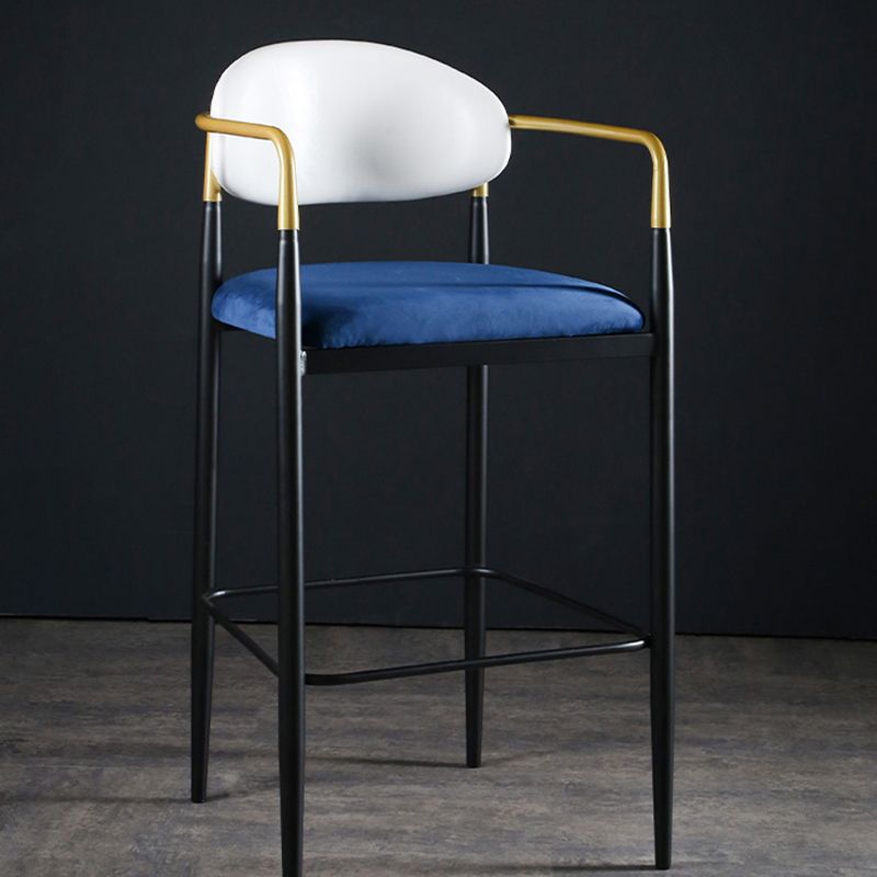 Sgabello da bar rettangolare con bracciolo industriale imbottito con schienale pieno