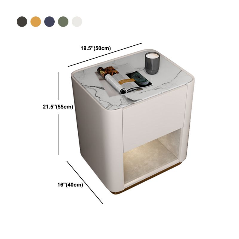 Moderna de madera maciza y cajón nocturno de pizarra.