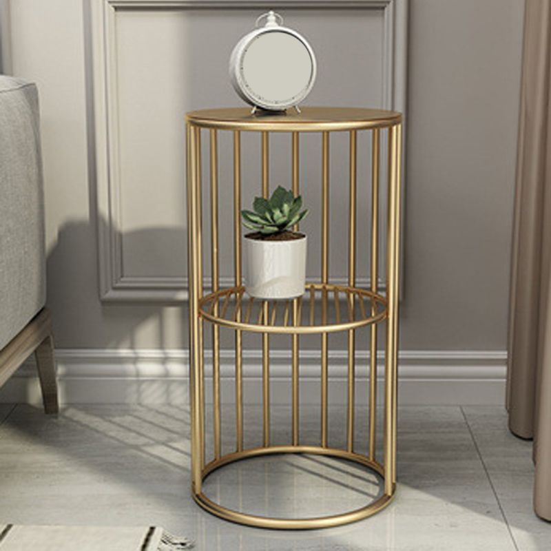 21.65 "Alto Metal Glam Nightstand de almacenamiento Abierto de almacenamiento Bedside Bedside con estantes