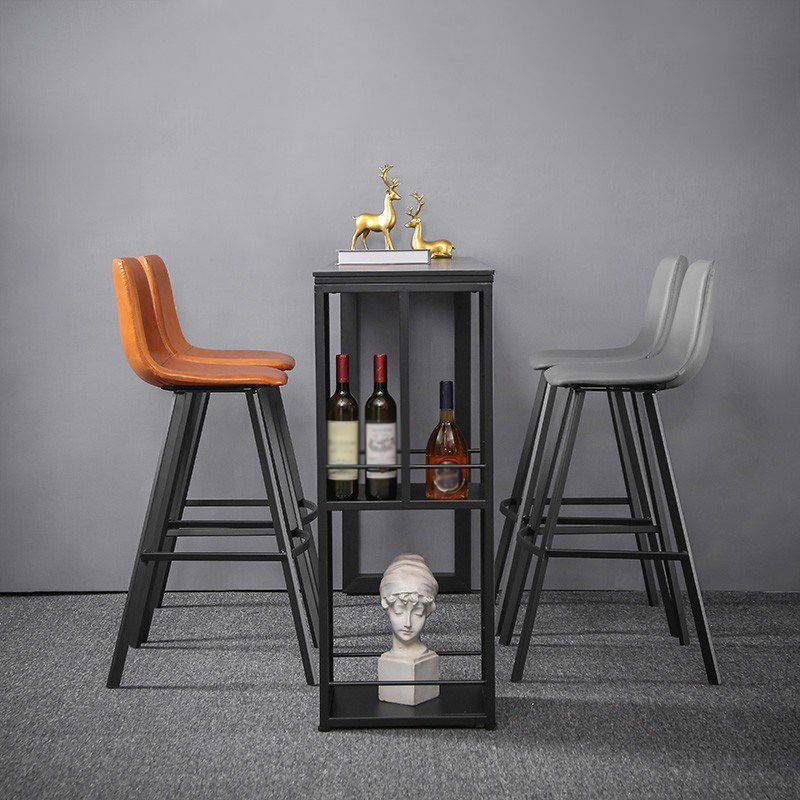 Tavolo da pub contemporaneo con base di stoccaggio con finitura in pietra tavolo da barra in pietra