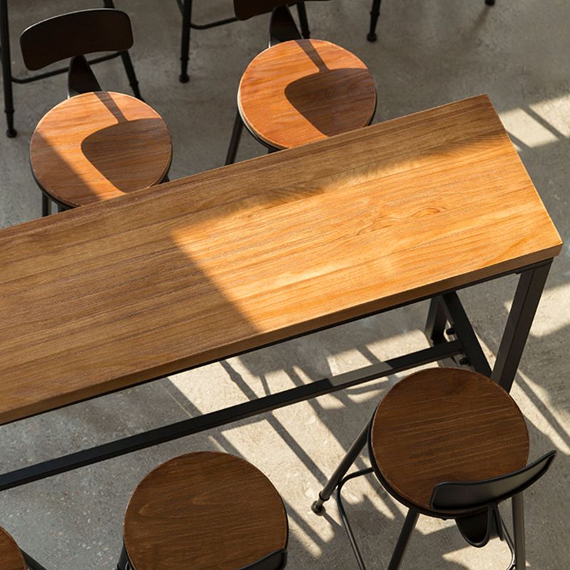 工業バーの高さテーブルソリッドウッドトップビストロバーテーブルと架台ベース