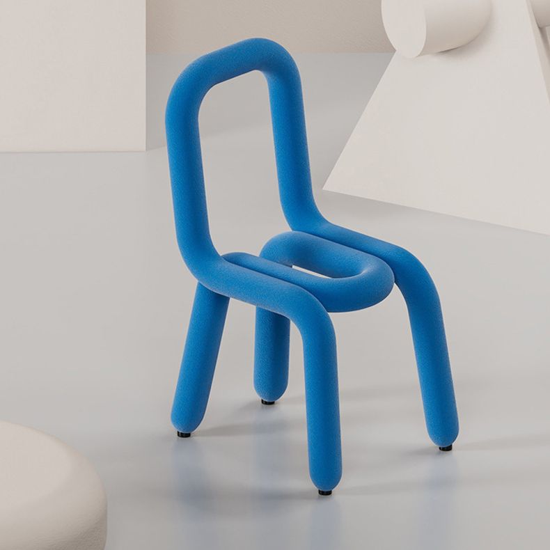 デザイナースタイルベルベットカーブドチェアオープンバックマット仕上げダイニングチェア