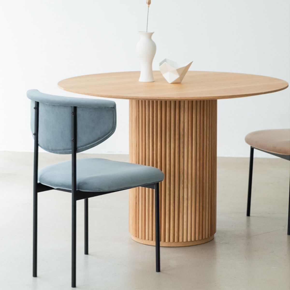 Table à manger ronde de style moderne Table à manger en bois massif pour la maison