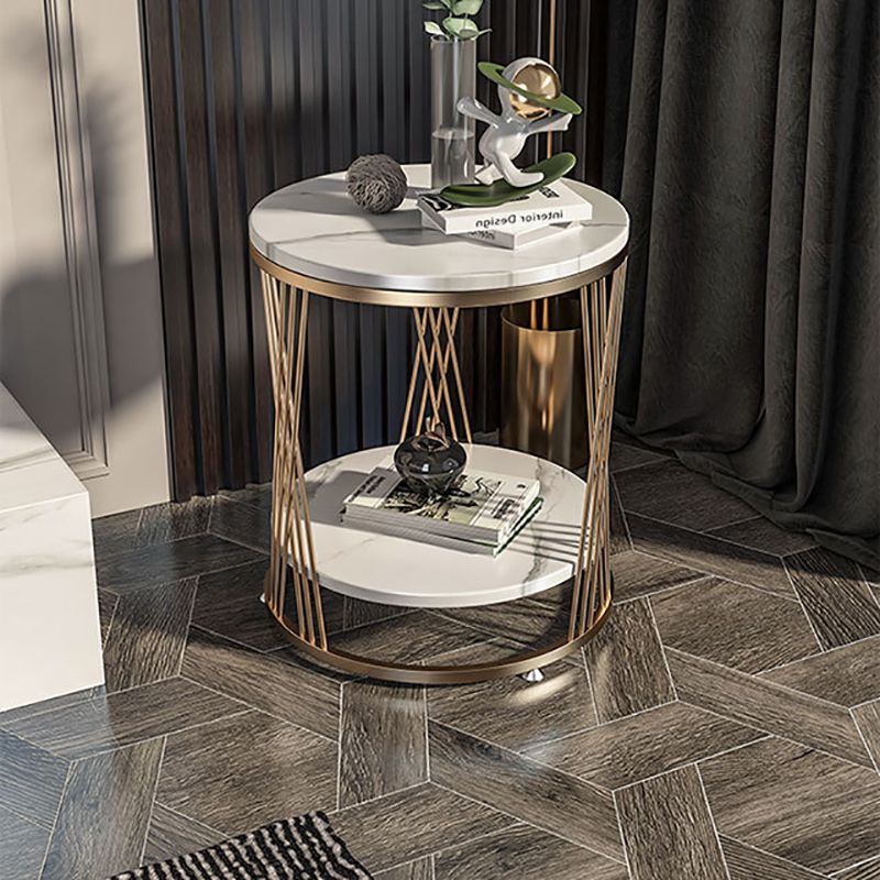 Marco de mármol modernista con estante redonda de mesa de estar de doble nivel