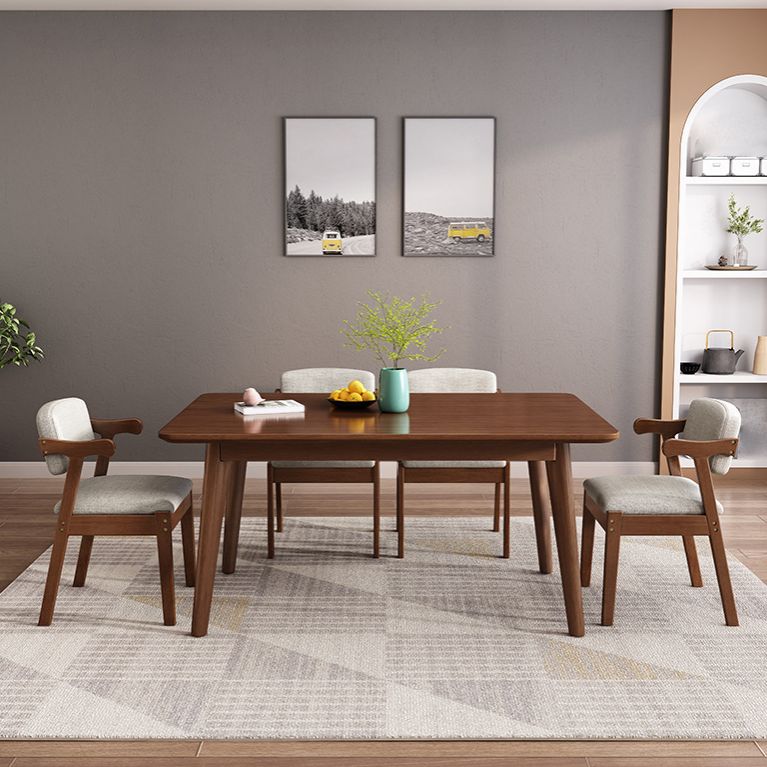 Ensemble de table à manger traditionnelle