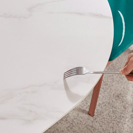 楕円形の白いトップダイニングテーブルローズゴールドフレーム付きの伝統的な豪華なダイニングテーブル