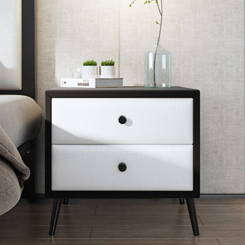 Solide houten accenttafel nachtkastjes benen inbegrepen bedkast met 2 laden