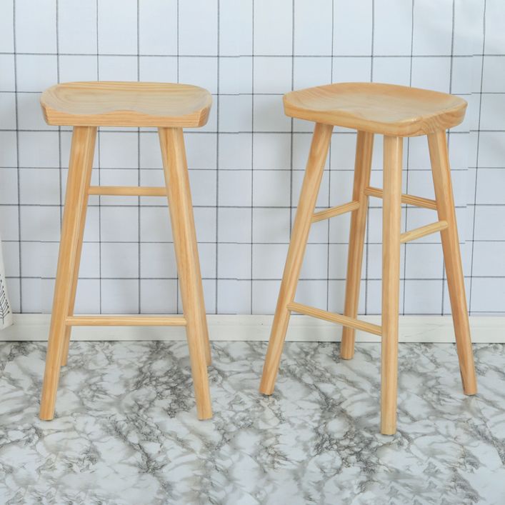 Zeitgenössischer Massivholz Barstool Coffee Shop Barhocker mit Pedal