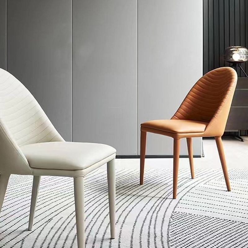 Moderne stijl metalen eetkamerstoel faux lederen armloze eetkamerstoel voor huisgebruik