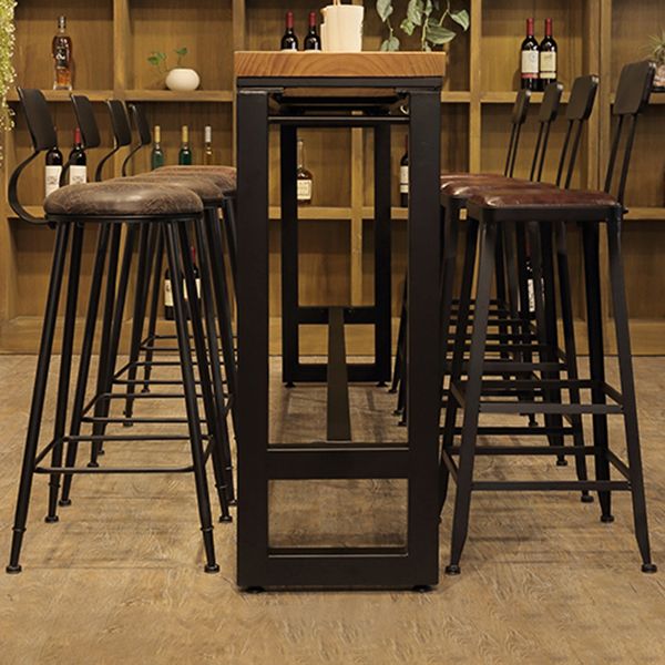 Mesa de reposapiés industrial y juego