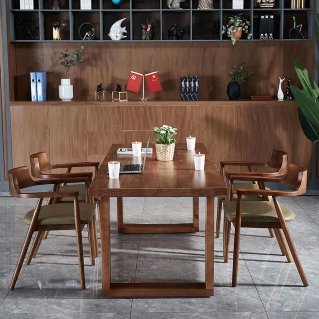 Mesa de comedor de madera sólida mesa rectangular contemporánea con base de trineo